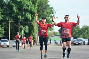 BIB: 0218, 0216
                            <button type="button" onclick="openModal(5154264)" class="btn btn-primary btn-sm float-right btn-popup" data-toggle="modal" data-target=".modal-high-quality">
                        <i class="fas fa-shopping-cart"></i> Add to Cart
                    </button>
                                            <button type="button" onclick="isThisMe(5154264, true)" class="btn btn-success btn-sm float-right btn-popup btn-isme hidden" data-toggle="tooltip" data-placement="bottom" title="นี่คือรูปของคุณใช่ไหม คลิกที่นี่เพื่อเอาเข้าอัลบั้ม">
                        <i class="fas fa-plus"></i> Add to album
                    </button>
                    <button type="button" onclick="isThisMe(5154264, false)" class="btn btn-warning btn-sm float-right btn-popup btn-isnotme hidden">
                        <i class="fas fa-ban"></i> Remove from album
                    </button>