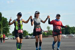 BIB: 0173, 0335, 032
                            <button type="button" onclick="openModal(5159754)" class="btn btn-primary btn-sm float-right btn-popup" data-toggle="modal" data-target=".modal-high-quality">
                        <i class="fas fa-shopping-cart"></i> Add to Cart
                    </button>
                                            <button type="button" onclick="isThisMe(5159754, true)" class="btn btn-success btn-sm float-right btn-popup btn-isme hidden" data-toggle="tooltip" data-placement="bottom" title="นี่คือรูปของคุณใช่ไหม คลิกที่นี่เพื่อเอาเข้าอัลบั้ม">
                        <i class="fas fa-plus"></i> Add to album
                    </button>
                    <button type="button" onclick="isThisMe(5159754, false)" class="btn btn-warning btn-sm float-right btn-popup btn-isnotme hidden">
                        <i class="fas fa-ban"></i> Remove from album
                    </button>