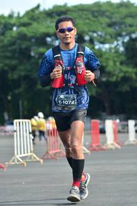 BIB: 1072, 
                            <button type="button" onclick="openModal(5162472)" class="btn btn-primary btn-sm float-right btn-popup" data-toggle="modal" data-target=".modal-high-quality">
                        <i class="fas fa-shopping-cart"></i> Add to Cart
                    </button>
                                            <button type="button" onclick="isThisMe(5162472, true)" class="btn btn-success btn-sm float-right btn-popup btn-isme hidden" data-toggle="tooltip" data-placement="bottom" title="นี่คือรูปของคุณใช่ไหม คลิกที่นี่เพื่อเอาเข้าอัลบั้ม">
                        <i class="fas fa-plus"></i> Add to album
                    </button>
                    <button type="button" onclick="isThisMe(5162472, false)" class="btn btn-warning btn-sm float-right btn-popup btn-isnotme hidden">
                        <i class="fas fa-ban"></i> Remove from album
                    </button>