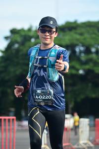 BIB: 0220
                            <button type="button" onclick="openModal(5162355)" class="btn btn-primary btn-sm float-right btn-popup" data-toggle="modal" data-target=".modal-high-quality">
                        <i class="fas fa-shopping-cart"></i> Add to Cart
                    </button>
                                            <button type="button" onclick="isThisMe(5162355, true)" class="btn btn-success btn-sm float-right btn-popup btn-isme hidden" data-toggle="tooltip" data-placement="bottom" title="นี่คือรูปของคุณใช่ไหม คลิกที่นี่เพื่อเอาเข้าอัลบั้ม">
                        <i class="fas fa-plus"></i> Add to album
                    </button>
                    <button type="button" onclick="isThisMe(5162355, false)" class="btn btn-warning btn-sm float-right btn-popup btn-isnotme hidden">
                        <i class="fas fa-ban"></i> Remove from album
                    </button>