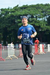 BIB: 0731, 
                            <button type="button" onclick="openModal(5157776)" class="btn btn-primary btn-sm float-right btn-popup" data-toggle="modal" data-target=".modal-high-quality">
                        <i class="fas fa-shopping-cart"></i> Add to Cart
                    </button>
                                            <button type="button" onclick="isThisMe(5157776, true)" class="btn btn-success btn-sm float-right btn-popup btn-isme hidden" data-toggle="tooltip" data-placement="bottom" title="นี่คือรูปของคุณใช่ไหม คลิกที่นี่เพื่อเอาเข้าอัลบั้ม">
                        <i class="fas fa-plus"></i> Add to album
                    </button>
                    <button type="button" onclick="isThisMe(5157776, false)" class="btn btn-warning btn-sm float-right btn-popup btn-isnotme hidden">
                        <i class="fas fa-ban"></i> Remove from album
                    </button>
