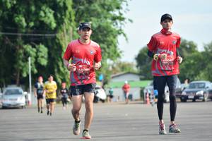 BIB: 0047, 0048
                            <button type="button" onclick="openModal(5154359)" class="btn btn-primary btn-sm float-right btn-popup" data-toggle="modal" data-target=".modal-high-quality">
                        <i class="fas fa-shopping-cart"></i> Add to Cart
                    </button>
                                            <button type="button" onclick="isThisMe(5154359, true)" class="btn btn-success btn-sm float-right btn-popup btn-isme hidden" data-toggle="tooltip" data-placement="bottom" title="นี่คือรูปของคุณใช่ไหม คลิกที่นี่เพื่อเอาเข้าอัลบั้ม">
                        <i class="fas fa-plus"></i> Add to album
                    </button>
                    <button type="button" onclick="isThisMe(5154359, false)" class="btn btn-warning btn-sm float-right btn-popup btn-isnotme hidden">
                        <i class="fas fa-ban"></i> Remove from album
                    </button>