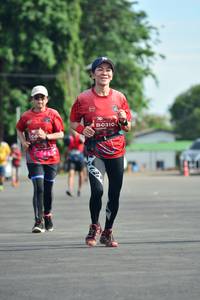 BIB: 0310
                            <button type="button" onclick="openModal(5155778)" class="btn btn-primary btn-sm float-right btn-popup" data-toggle="modal" data-target=".modal-high-quality">
                        <i class="fas fa-shopping-cart"></i> Add to Cart
                    </button>
                                            <button type="button" onclick="isThisMe(5155778, true)" class="btn btn-success btn-sm float-right btn-popup btn-isme hidden" data-toggle="tooltip" data-placement="bottom" title="นี่คือรูปของคุณใช่ไหม คลิกที่นี่เพื่อเอาเข้าอัลบั้ม">
                        <i class="fas fa-plus"></i> Add to album
                    </button>
                    <button type="button" onclick="isThisMe(5155778, false)" class="btn btn-warning btn-sm float-right btn-popup btn-isnotme hidden">
                        <i class="fas fa-ban"></i> Remove from album
                    </button>