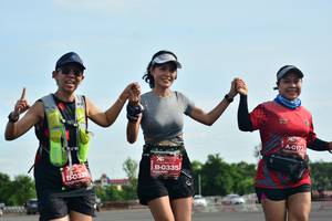 BIB: 0173, 0335, 0326
                            <button type="button" onclick="openModal(5159759)" class="btn btn-primary btn-sm float-right btn-popup" data-toggle="modal" data-target=".modal-high-quality">
                        <i class="fas fa-shopping-cart"></i> Add to Cart
                    </button>
                                            <button type="button" onclick="isThisMe(5159759, true)" class="btn btn-success btn-sm float-right btn-popup btn-isme hidden" data-toggle="tooltip" data-placement="bottom" title="นี่คือรูปของคุณใช่ไหม คลิกที่นี่เพื่อเอาเข้าอัลบั้ม">
                        <i class="fas fa-plus"></i> Add to album
                    </button>
                    <button type="button" onclick="isThisMe(5159759, false)" class="btn btn-warning btn-sm float-right btn-popup btn-isnotme hidden">
                        <i class="fas fa-ban"></i> Remove from album
                    </button>