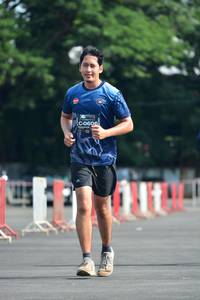 BIB: 0606
                            <button type="button" onclick="openModal(5171843)" class="btn btn-primary btn-sm float-right btn-popup" data-toggle="modal" data-target=".modal-high-quality">
                        <i class="fas fa-shopping-cart"></i> Add to Cart
                    </button>
                                            <button type="button" onclick="isThisMe(5171843, true)" class="btn btn-success btn-sm float-right btn-popup btn-isme hidden" data-toggle="tooltip" data-placement="bottom" title="นี่คือรูปของคุณใช่ไหม คลิกที่นี่เพื่อเอาเข้าอัลบั้ม">
                        <i class="fas fa-plus"></i> Add to album
                    </button>
                    <button type="button" onclick="isThisMe(5171843, false)" class="btn btn-warning btn-sm float-right btn-popup btn-isnotme hidden">
                        <i class="fas fa-ban"></i> Remove from album
                    </button>