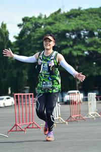 BIB: 0323
                            <button type="button" onclick="openModal(5171806)" class="btn btn-primary btn-sm float-right btn-popup" data-toggle="modal" data-target=".modal-high-quality">
                        <i class="fas fa-shopping-cart"></i> Add to Cart
                    </button>
                                            <button type="button" onclick="isThisMe(5171806, true)" class="btn btn-success btn-sm float-right btn-popup btn-isme hidden" data-toggle="tooltip" data-placement="bottom" title="นี่คือรูปของคุณใช่ไหม คลิกที่นี่เพื่อเอาเข้าอัลบั้ม">
                        <i class="fas fa-plus"></i> Add to album
                    </button>
                    <button type="button" onclick="isThisMe(5171806, false)" class="btn btn-warning btn-sm float-right btn-popup btn-isnotme hidden">
                        <i class="fas fa-ban"></i> Remove from album
                    </button>