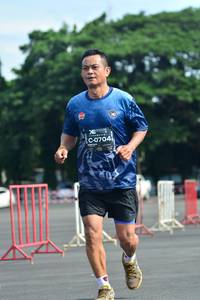 BIB: 0704
                            <button type="button" onclick="openModal(5170177)" class="btn btn-primary btn-sm float-right btn-popup" data-toggle="modal" data-target=".modal-high-quality">
                        <i class="fas fa-shopping-cart"></i> Add to Cart
                    </button>
                                            <button type="button" onclick="isThisMe(5170177, true)" class="btn btn-success btn-sm float-right btn-popup btn-isme hidden" data-toggle="tooltip" data-placement="bottom" title="นี่คือรูปของคุณใช่ไหม คลิกที่นี่เพื่อเอาเข้าอัลบั้ม">
                        <i class="fas fa-plus"></i> Add to album
                    </button>
                    <button type="button" onclick="isThisMe(5170177, false)" class="btn btn-warning btn-sm float-right btn-popup btn-isnotme hidden">
                        <i class="fas fa-ban"></i> Remove from album
                    </button>