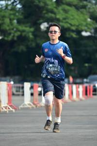 BIB: 0131
                            <button type="button" onclick="openModal(5165569)" class="btn btn-primary btn-sm float-right btn-popup" data-toggle="modal" data-target=".modal-high-quality">
                        <i class="fas fa-shopping-cart"></i> Add to Cart
                    </button>
                                            <button type="button" onclick="isThisMe(5165569, true)" class="btn btn-success btn-sm float-right btn-popup btn-isme hidden" data-toggle="tooltip" data-placement="bottom" title="นี่คือรูปของคุณใช่ไหม คลิกที่นี่เพื่อเอาเข้าอัลบั้ม">
                        <i class="fas fa-plus"></i> Add to album
                    </button>
                    <button type="button" onclick="isThisMe(5165569, false)" class="btn btn-warning btn-sm float-right btn-popup btn-isnotme hidden">
                        <i class="fas fa-ban"></i> Remove from album
                    </button>