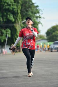 BIB: 0130
                            <button type="button" onclick="openModal(5164576)" class="btn btn-primary btn-sm float-right btn-popup" data-toggle="modal" data-target=".modal-high-quality">
                        <i class="fas fa-shopping-cart"></i> Add to Cart
                    </button>
                                            <button type="button" onclick="isThisMe(5164576, true)" class="btn btn-success btn-sm float-right btn-popup btn-isme hidden" data-toggle="tooltip" data-placement="bottom" title="นี่คือรูปของคุณใช่ไหม คลิกที่นี่เพื่อเอาเข้าอัลบั้ม">
                        <i class="fas fa-plus"></i> Add to album
                    </button>
                    <button type="button" onclick="isThisMe(5164576, false)" class="btn btn-warning btn-sm float-right btn-popup btn-isnotme hidden">
                        <i class="fas fa-ban"></i> Remove from album
                    </button>