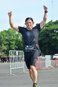 BIB: 1105
                            <button type="button" onclick="openModal(5170996)" class="btn btn-primary btn-sm float-right btn-popup" data-toggle="modal" data-target=".modal-high-quality">
                        <i class="fas fa-shopping-cart"></i> Add to Cart
                    </button>
                                            <button type="button" onclick="isThisMe(5170996, true)" class="btn btn-success btn-sm float-right btn-popup btn-isme hidden" data-toggle="tooltip" data-placement="bottom" title="นี่คือรูปของคุณใช่ไหม คลิกที่นี่เพื่อเอาเข้าอัลบั้ม">
                        <i class="fas fa-plus"></i> Add to album
                    </button>
                    <button type="button" onclick="isThisMe(5170996, false)" class="btn btn-warning btn-sm float-right btn-popup btn-isnotme hidden">
                        <i class="fas fa-ban"></i> Remove from album
                    </button>