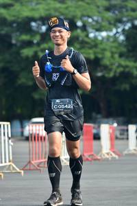 BIB: 0542
                            <button type="button" onclick="openModal(5167475)" class="btn btn-primary btn-sm float-right btn-popup" data-toggle="modal" data-target=".modal-high-quality">
                        <i class="fas fa-shopping-cart"></i> Add to Cart
                    </button>
                                            <button type="button" onclick="isThisMe(5167475, true)" class="btn btn-success btn-sm float-right btn-popup btn-isme hidden" data-toggle="tooltip" data-placement="bottom" title="นี่คือรูปของคุณใช่ไหม คลิกที่นี่เพื่อเอาเข้าอัลบั้ม">
                        <i class="fas fa-plus"></i> Add to album
                    </button>
                    <button type="button" onclick="isThisMe(5167475, false)" class="btn btn-warning btn-sm float-right btn-popup btn-isnotme hidden">
                        <i class="fas fa-ban"></i> Remove from album
                    </button>