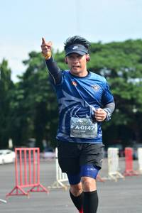 BIB: 0147
                            <button type="button" onclick="openModal(5172116)" class="btn btn-primary btn-sm float-right btn-popup" data-toggle="modal" data-target=".modal-high-quality">
                        <i class="fas fa-shopping-cart"></i> Add to Cart
                    </button>
                                            <button type="button" onclick="isThisMe(5172116, true)" class="btn btn-success btn-sm float-right btn-popup btn-isme hidden" data-toggle="tooltip" data-placement="bottom" title="นี่คือรูปของคุณใช่ไหม คลิกที่นี่เพื่อเอาเข้าอัลบั้ม">
                        <i class="fas fa-plus"></i> Add to album
                    </button>
                    <button type="button" onclick="isThisMe(5172116, false)" class="btn btn-warning btn-sm float-right btn-popup btn-isnotme hidden">
                        <i class="fas fa-ban"></i> Remove from album
                    </button>