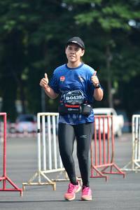 BIB: 0439
                            <button type="button" onclick="openModal(5171398)" class="btn btn-primary btn-sm float-right btn-popup" data-toggle="modal" data-target=".modal-high-quality">
                        <i class="fas fa-shopping-cart"></i> Add to Cart
                    </button>
                                            <button type="button" onclick="isThisMe(5171398, true)" class="btn btn-success btn-sm float-right btn-popup btn-isme hidden" data-toggle="tooltip" data-placement="bottom" title="นี่คือรูปของคุณใช่ไหม คลิกที่นี่เพื่อเอาเข้าอัลบั้ม">
                        <i class="fas fa-plus"></i> Add to album
                    </button>
                    <button type="button" onclick="isThisMe(5171398, false)" class="btn btn-warning btn-sm float-right btn-popup btn-isnotme hidden">
                        <i class="fas fa-ban"></i> Remove from album
                    </button>