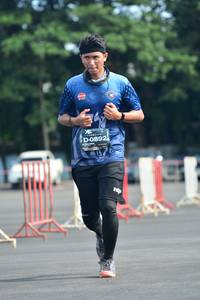 BIB: 0892
                            <button type="button" onclick="openModal(5164678)" class="btn btn-primary btn-sm float-right btn-popup" data-toggle="modal" data-target=".modal-high-quality">
                        <i class="fas fa-shopping-cart"></i> Add to Cart
                    </button>
                                            <button type="button" onclick="isThisMe(5164678, true)" class="btn btn-success btn-sm float-right btn-popup btn-isme hidden" data-toggle="tooltip" data-placement="bottom" title="นี่คือรูปของคุณใช่ไหม คลิกที่นี่เพื่อเอาเข้าอัลบั้ม">
                        <i class="fas fa-plus"></i> Add to album
                    </button>
                    <button type="button" onclick="isThisMe(5164678, false)" class="btn btn-warning btn-sm float-right btn-popup btn-isnotme hidden">
                        <i class="fas fa-ban"></i> Remove from album
                    </button>