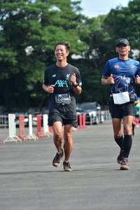 BIB: 748
                            <button type="button" onclick="openModal(5167469)" class="btn btn-primary btn-sm float-right btn-popup" data-toggle="modal" data-target=".modal-high-quality">
                        <i class="fas fa-shopping-cart"></i> Add to Cart
                    </button>
                                            <button type="button" onclick="isThisMe(5167469, true)" class="btn btn-success btn-sm float-right btn-popup btn-isme hidden" data-toggle="tooltip" data-placement="bottom" title="นี่คือรูปของคุณใช่ไหม คลิกที่นี่เพื่อเอาเข้าอัลบั้ม">
                        <i class="fas fa-plus"></i> Add to album
                    </button>
                    <button type="button" onclick="isThisMe(5167469, false)" class="btn btn-warning btn-sm float-right btn-popup btn-isnotme hidden">
                        <i class="fas fa-ban"></i> Remove from album
                    </button>