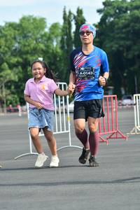 BIB: 0143
                            <button type="button" onclick="openModal(5164830)" class="btn btn-primary btn-sm float-right btn-popup" data-toggle="modal" data-target=".modal-high-quality">
                        <i class="fas fa-shopping-cart"></i> Add to Cart
                    </button>
                                            <button type="button" onclick="isThisMe(5164830, true)" class="btn btn-success btn-sm float-right btn-popup btn-isme hidden" data-toggle="tooltip" data-placement="bottom" title="นี่คือรูปของคุณใช่ไหม คลิกที่นี่เพื่อเอาเข้าอัลบั้ม">
                        <i class="fas fa-plus"></i> Add to album
                    </button>
                    <button type="button" onclick="isThisMe(5164830, false)" class="btn btn-warning btn-sm float-right btn-popup btn-isnotme hidden">
                        <i class="fas fa-ban"></i> Remove from album
                    </button>