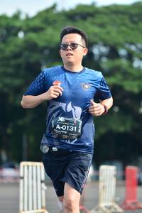 BIB: 0131
                            <button type="button" onclick="openModal(5165597)" class="btn btn-primary btn-sm float-right btn-popup" data-toggle="modal" data-target=".modal-high-quality">
                        <i class="fas fa-shopping-cart"></i> Add to Cart
                    </button>
                                            <button type="button" onclick="isThisMe(5165597, true)" class="btn btn-success btn-sm float-right btn-popup btn-isme hidden" data-toggle="tooltip" data-placement="bottom" title="นี่คือรูปของคุณใช่ไหม คลิกที่นี่เพื่อเอาเข้าอัลบั้ม">
                        <i class="fas fa-plus"></i> Add to album
                    </button>
                    <button type="button" onclick="isThisMe(5165597, false)" class="btn btn-warning btn-sm float-right btn-popup btn-isnotme hidden">
                        <i class="fas fa-ban"></i> Remove from album
                    </button>