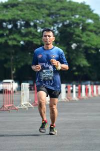 BIB: 0960
                            <button type="button" onclick="openModal(5170378)" class="btn btn-primary btn-sm float-right btn-popup" data-toggle="modal" data-target=".modal-high-quality">
                        <i class="fas fa-shopping-cart"></i> Add to Cart
                    </button>
                                            <button type="button" onclick="isThisMe(5170378, true)" class="btn btn-success btn-sm float-right btn-popup btn-isme hidden" data-toggle="tooltip" data-placement="bottom" title="นี่คือรูปของคุณใช่ไหม คลิกที่นี่เพื่อเอาเข้าอัลบั้ม">
                        <i class="fas fa-plus"></i> Add to album
                    </button>
                    <button type="button" onclick="isThisMe(5170378, false)" class="btn btn-warning btn-sm float-right btn-popup btn-isnotme hidden">
                        <i class="fas fa-ban"></i> Remove from album
                    </button>