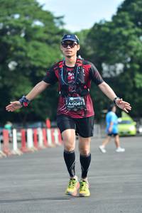 BIB: 0611
                            <button type="button" onclick="openModal(5166107)" class="btn btn-primary btn-sm float-right btn-popup" data-toggle="modal" data-target=".modal-high-quality">
                        <i class="fas fa-shopping-cart"></i> Add to Cart
                    </button>
                                            <button type="button" onclick="isThisMe(5166107, true)" class="btn btn-success btn-sm float-right btn-popup btn-isme hidden" data-toggle="tooltip" data-placement="bottom" title="นี่คือรูปของคุณใช่ไหม คลิกที่นี่เพื่อเอาเข้าอัลบั้ม">
                        <i class="fas fa-plus"></i> Add to album
                    </button>
                    <button type="button" onclick="isThisMe(5166107, false)" class="btn btn-warning btn-sm float-right btn-popup btn-isnotme hidden">
                        <i class="fas fa-ban"></i> Remove from album
                    </button>