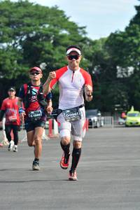 BIB: 1086, 0961
                            <button type="button" onclick="openModal(5167826)" class="btn btn-primary btn-sm float-right btn-popup" data-toggle="modal" data-target=".modal-high-quality">
                        <i class="fas fa-shopping-cart"></i> Add to Cart
                    </button>
                                            <button type="button" onclick="isThisMe(5167826, true)" class="btn btn-success btn-sm float-right btn-popup btn-isme hidden" data-toggle="tooltip" data-placement="bottom" title="นี่คือรูปของคุณใช่ไหม คลิกที่นี่เพื่อเอาเข้าอัลบั้ม">
                        <i class="fas fa-plus"></i> Add to album
                    </button>
                    <button type="button" onclick="isThisMe(5167826, false)" class="btn btn-warning btn-sm float-right btn-popup btn-isnotme hidden">
                        <i class="fas fa-ban"></i> Remove from album
                    </button>