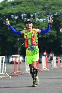 BIB: 0734
                            <button type="button" onclick="openModal(5172388)" class="btn btn-primary btn-sm float-right btn-popup" data-toggle="modal" data-target=".modal-high-quality">
                        <i class="fas fa-shopping-cart"></i> Add to Cart
                    </button>
                                            <button type="button" onclick="isThisMe(5172388, true)" class="btn btn-success btn-sm float-right btn-popup btn-isme hidden" data-toggle="tooltip" data-placement="bottom" title="นี่คือรูปของคุณใช่ไหม คลิกที่นี่เพื่อเอาเข้าอัลบั้ม">
                        <i class="fas fa-plus"></i> Add to album
                    </button>
                    <button type="button" onclick="isThisMe(5172388, false)" class="btn btn-warning btn-sm float-right btn-popup btn-isnotme hidden">
                        <i class="fas fa-ban"></i> Remove from album
                    </button>