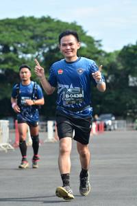 BIB: 0438
                            <button type="button" onclick="openModal(5168625)" class="btn btn-primary btn-sm float-right btn-popup" data-toggle="modal" data-target=".modal-high-quality">
                        <i class="fas fa-shopping-cart"></i> Add to Cart
                    </button>
                                            <button type="button" onclick="isThisMe(5168625, true)" class="btn btn-success btn-sm float-right btn-popup btn-isme hidden" data-toggle="tooltip" data-placement="bottom" title="นี่คือรูปของคุณใช่ไหม คลิกที่นี่เพื่อเอาเข้าอัลบั้ม">
                        <i class="fas fa-plus"></i> Add to album
                    </button>
                    <button type="button" onclick="isThisMe(5168625, false)" class="btn btn-warning btn-sm float-right btn-popup btn-isnotme hidden">
                        <i class="fas fa-ban"></i> Remove from album
                    </button>