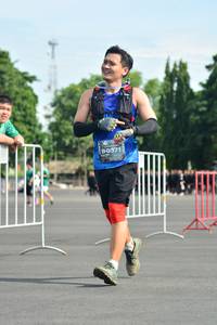 BIB: 0371
                            <button type="button" onclick="openModal(5171031)" class="btn btn-primary btn-sm float-right btn-popup" data-toggle="modal" data-target=".modal-high-quality">
                        <i class="fas fa-shopping-cart"></i> Add to Cart
                    </button>
                                            <button type="button" onclick="isThisMe(5171031, true)" class="btn btn-success btn-sm float-right btn-popup btn-isme hidden" data-toggle="tooltip" data-placement="bottom" title="นี่คือรูปของคุณใช่ไหม คลิกที่นี่เพื่อเอาเข้าอัลบั้ม">
                        <i class="fas fa-plus"></i> Add to album
                    </button>
                    <button type="button" onclick="isThisMe(5171031, false)" class="btn btn-warning btn-sm float-right btn-popup btn-isnotme hidden">
                        <i class="fas fa-ban"></i> Remove from album
                    </button>