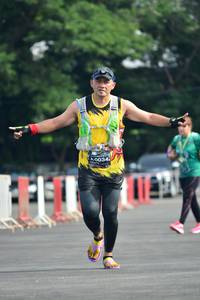 BIB: 0034
                            <button type="button" onclick="openModal(5165414)" class="btn btn-primary btn-sm float-right btn-popup" data-toggle="modal" data-target=".modal-high-quality">
                        <i class="fas fa-shopping-cart"></i> Add to Cart
                    </button>
                                            <button type="button" onclick="isThisMe(5165414, true)" class="btn btn-success btn-sm float-right btn-popup btn-isme hidden" data-toggle="tooltip" data-placement="bottom" title="นี่คือรูปของคุณใช่ไหม คลิกที่นี่เพื่อเอาเข้าอัลบั้ม">
                        <i class="fas fa-plus"></i> Add to album
                    </button>
                    <button type="button" onclick="isThisMe(5165414, false)" class="btn btn-warning btn-sm float-right btn-popup btn-isnotme hidden">
                        <i class="fas fa-ban"></i> Remove from album
                    </button>