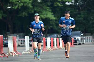 BIB: 0030, 0431
                            <button type="button" onclick="openModal(5164928)" class="btn btn-primary btn-sm float-right btn-popup" data-toggle="modal" data-target=".modal-high-quality">
                        <i class="fas fa-shopping-cart"></i> Add to Cart
                    </button>
                                            <button type="button" onclick="isThisMe(5164928, true)" class="btn btn-success btn-sm float-right btn-popup btn-isme hidden" data-toggle="tooltip" data-placement="bottom" title="นี่คือรูปของคุณใช่ไหม คลิกที่นี่เพื่อเอาเข้าอัลบั้ม">
                        <i class="fas fa-plus"></i> Add to album
                    </button>
                    <button type="button" onclick="isThisMe(5164928, false)" class="btn btn-warning btn-sm float-right btn-popup btn-isnotme hidden">
                        <i class="fas fa-ban"></i> Remove from album
                    </button>