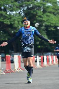 BIB: 0172
                            <button type="button" onclick="openModal(5171452)" class="btn btn-primary btn-sm float-right btn-popup" data-toggle="modal" data-target=".modal-high-quality">
                        <i class="fas fa-shopping-cart"></i> Add to Cart
                    </button>
                                            <button type="button" onclick="isThisMe(5171452, true)" class="btn btn-success btn-sm float-right btn-popup btn-isme hidden" data-toggle="tooltip" data-placement="bottom" title="นี่คือรูปของคุณใช่ไหม คลิกที่นี่เพื่อเอาเข้าอัลบั้ม">
                        <i class="fas fa-plus"></i> Add to album
                    </button>
                    <button type="button" onclick="isThisMe(5171452, false)" class="btn btn-warning btn-sm float-right btn-popup btn-isnotme hidden">
                        <i class="fas fa-ban"></i> Remove from album
                    </button>