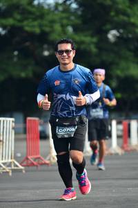 BIB: 0709
                            <button type="button" onclick="openModal(5165669)" class="btn btn-primary btn-sm float-right btn-popup" data-toggle="modal" data-target=".modal-high-quality">
                        <i class="fas fa-shopping-cart"></i> Add to Cart
                    </button>
                                            <button type="button" onclick="isThisMe(5165669, true)" class="btn btn-success btn-sm float-right btn-popup btn-isme hidden" data-toggle="tooltip" data-placement="bottom" title="นี่คือรูปของคุณใช่ไหม คลิกที่นี่เพื่อเอาเข้าอัลบั้ม">
                        <i class="fas fa-plus"></i> Add to album
                    </button>
                    <button type="button" onclick="isThisMe(5165669, false)" class="btn btn-warning btn-sm float-right btn-popup btn-isnotme hidden">
                        <i class="fas fa-ban"></i> Remove from album
                    </button>