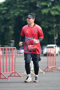 BIB: 071
                            <button type="button" onclick="openModal(5167912)" class="btn btn-primary btn-sm float-right btn-popup" data-toggle="modal" data-target=".modal-high-quality">
                        <i class="fas fa-shopping-cart"></i> Add to Cart
                    </button>
                                            <button type="button" onclick="isThisMe(5167912, true)" class="btn btn-success btn-sm float-right btn-popup btn-isme hidden" data-toggle="tooltip" data-placement="bottom" title="นี่คือรูปของคุณใช่ไหม คลิกที่นี่เพื่อเอาเข้าอัลบั้ม">
                        <i class="fas fa-plus"></i> Add to album
                    </button>
                    <button type="button" onclick="isThisMe(5167912, false)" class="btn btn-warning btn-sm float-right btn-popup btn-isnotme hidden">
                        <i class="fas fa-ban"></i> Remove from album
                    </button>