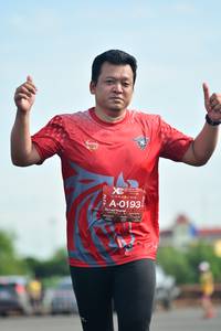 BIB: 0193
                            <button type="button" onclick="openModal(5164931)" class="btn btn-primary btn-sm float-right btn-popup" data-toggle="modal" data-target=".modal-high-quality">
                        <i class="fas fa-shopping-cart"></i> Add to Cart
                    </button>
                                            <button type="button" onclick="isThisMe(5164931, true)" class="btn btn-success btn-sm float-right btn-popup btn-isme hidden" data-toggle="tooltip" data-placement="bottom" title="นี่คือรูปของคุณใช่ไหม คลิกที่นี่เพื่อเอาเข้าอัลบั้ม">
                        <i class="fas fa-plus"></i> Add to album
                    </button>
                    <button type="button" onclick="isThisMe(5164931, false)" class="btn btn-warning btn-sm float-right btn-popup btn-isnotme hidden">
                        <i class="fas fa-ban"></i> Remove from album
                    </button>