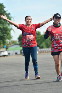 BIB: 0022, 0035
                            <button type="button" onclick="openModal(5165947)" class="btn btn-primary btn-sm float-right btn-popup" data-toggle="modal" data-target=".modal-high-quality">
                        <i class="fas fa-shopping-cart"></i> Add to Cart
                    </button>
                                            <button type="button" onclick="isThisMe(5165947, true)" class="btn btn-success btn-sm float-right btn-popup btn-isme hidden" data-toggle="tooltip" data-placement="bottom" title="นี่คือรูปของคุณใช่ไหม คลิกที่นี่เพื่อเอาเข้าอัลบั้ม">
                        <i class="fas fa-plus"></i> Add to album
                    </button>
                    <button type="button" onclick="isThisMe(5165947, false)" class="btn btn-warning btn-sm float-right btn-popup btn-isnotme hidden">
                        <i class="fas fa-ban"></i> Remove from album
                    </button>