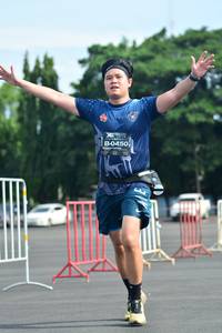 BIB: 0450
                            <button type="button" onclick="openModal(5168011)" class="btn btn-primary btn-sm float-right btn-popup" data-toggle="modal" data-target=".modal-high-quality">
                        <i class="fas fa-shopping-cart"></i> Add to Cart
                    </button>
                                            <button type="button" onclick="isThisMe(5168011, true)" class="btn btn-success btn-sm float-right btn-popup btn-isme hidden" data-toggle="tooltip" data-placement="bottom" title="นี่คือรูปของคุณใช่ไหม คลิกที่นี่เพื่อเอาเข้าอัลบั้ม">
                        <i class="fas fa-plus"></i> Add to album
                    </button>
                    <button type="button" onclick="isThisMe(5168011, false)" class="btn btn-warning btn-sm float-right btn-popup btn-isnotme hidden">
                        <i class="fas fa-ban"></i> Remove from album
                    </button>