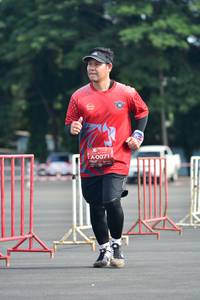 BIB: 0071
                            <button type="button" onclick="openModal(5167904)" class="btn btn-primary btn-sm float-right btn-popup" data-toggle="modal" data-target=".modal-high-quality">
                        <i class="fas fa-shopping-cart"></i> Add to Cart
                    </button>
                                            <button type="button" onclick="isThisMe(5167904, true)" class="btn btn-success btn-sm float-right btn-popup btn-isme hidden" data-toggle="tooltip" data-placement="bottom" title="นี่คือรูปของคุณใช่ไหม คลิกที่นี่เพื่อเอาเข้าอัลบั้ม">
                        <i class="fas fa-plus"></i> Add to album
                    </button>
                    <button type="button" onclick="isThisMe(5167904, false)" class="btn btn-warning btn-sm float-right btn-popup btn-isnotme hidden">
                        <i class="fas fa-ban"></i> Remove from album
                    </button>