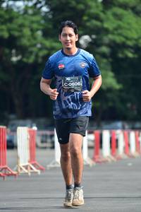 BIB: 0606
                            <button type="button" onclick="openModal(5172445)" class="btn btn-primary btn-sm float-right btn-popup" data-toggle="modal" data-target=".modal-high-quality">
                        <i class="fas fa-shopping-cart"></i> Add to Cart
                    </button>
                                            <button type="button" onclick="isThisMe(5172445, true)" class="btn btn-success btn-sm float-right btn-popup btn-isme hidden" data-toggle="tooltip" data-placement="bottom" title="นี่คือรูปของคุณใช่ไหม คลิกที่นี่เพื่อเอาเข้าอัลบั้ม">
                        <i class="fas fa-plus"></i> Add to album
                    </button>
                    <button type="button" onclick="isThisMe(5172445, false)" class="btn btn-warning btn-sm float-right btn-popup btn-isnotme hidden">
                        <i class="fas fa-ban"></i> Remove from album
                    </button>