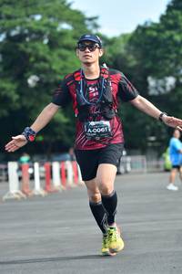 BIB: 061
                            <button type="button" onclick="openModal(5166130)" class="btn btn-primary btn-sm float-right btn-popup" data-toggle="modal" data-target=".modal-high-quality">
                        <i class="fas fa-shopping-cart"></i> Add to Cart
                    </button>
                                            <button type="button" onclick="isThisMe(5166130, true)" class="btn btn-success btn-sm float-right btn-popup btn-isme hidden" data-toggle="tooltip" data-placement="bottom" title="นี่คือรูปของคุณใช่ไหม คลิกที่นี่เพื่อเอาเข้าอัลบั้ม">
                        <i class="fas fa-plus"></i> Add to album
                    </button>
                    <button type="button" onclick="isThisMe(5166130, false)" class="btn btn-warning btn-sm float-right btn-popup btn-isnotme hidden">
                        <i class="fas fa-ban"></i> Remove from album
                    </button>