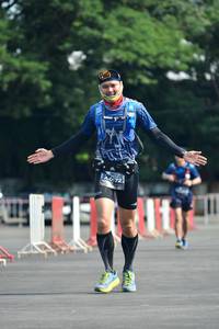 BIB: 172
                            <button type="button" onclick="openModal(5171440)" class="btn btn-primary btn-sm float-right btn-popup" data-toggle="modal" data-target=".modal-high-quality">
                        <i class="fas fa-shopping-cart"></i> Add to Cart
                    </button>
                                            <button type="button" onclick="isThisMe(5171440, true)" class="btn btn-success btn-sm float-right btn-popup btn-isme hidden" data-toggle="tooltip" data-placement="bottom" title="นี่คือรูปของคุณใช่ไหม คลิกที่นี่เพื่อเอาเข้าอัลบั้ม">
                        <i class="fas fa-plus"></i> Add to album
                    </button>
                    <button type="button" onclick="isThisMe(5171440, false)" class="btn btn-warning btn-sm float-right btn-popup btn-isnotme hidden">
                        <i class="fas fa-ban"></i> Remove from album
                    </button>