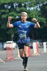 BIB: 0829
                            <button type="button" onclick="openModal(5167557)" class="btn btn-primary btn-sm float-right btn-popup" data-toggle="modal" data-target=".modal-high-quality">
                        <i class="fas fa-shopping-cart"></i> Add to Cart
                    </button>
                                            <button type="button" onclick="isThisMe(5167557, true)" class="btn btn-success btn-sm float-right btn-popup btn-isme hidden" data-toggle="tooltip" data-placement="bottom" title="นี่คือรูปของคุณใช่ไหม คลิกที่นี่เพื่อเอาเข้าอัลบั้ม">
                        <i class="fas fa-plus"></i> Add to album
                    </button>
                    <button type="button" onclick="isThisMe(5167557, false)" class="btn btn-warning btn-sm float-right btn-popup btn-isnotme hidden">
                        <i class="fas fa-ban"></i> Remove from album
                    </button>