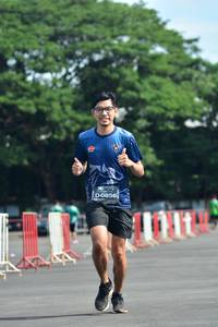 BIB: 0856
                            <button type="button" onclick="openModal(5175114)" class="btn btn-primary btn-sm float-right btn-popup" data-toggle="modal" data-target=".modal-high-quality">
                        <i class="fas fa-shopping-cart"></i> Add to Cart
                    </button>
                                            <button type="button" onclick="isThisMe(5175114, true)" class="btn btn-success btn-sm float-right btn-popup btn-isme hidden" data-toggle="tooltip" data-placement="bottom" title="นี่คือรูปของคุณใช่ไหม คลิกที่นี่เพื่อเอาเข้าอัลบั้ม">
                        <i class="fas fa-plus"></i> Add to album
                    </button>
                    <button type="button" onclick="isThisMe(5175114, false)" class="btn btn-warning btn-sm float-right btn-popup btn-isnotme hidden">
                        <i class="fas fa-ban"></i> Remove from album
                    </button>