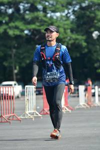 BIB: 0075
                            <button type="button" onclick="openModal(5174595)" class="btn btn-primary btn-sm float-right btn-popup" data-toggle="modal" data-target=".modal-high-quality">
                        <i class="fas fa-shopping-cart"></i> Add to Cart
                    </button>
                                            <button type="button" onclick="isThisMe(5174595, true)" class="btn btn-success btn-sm float-right btn-popup btn-isme hidden" data-toggle="tooltip" data-placement="bottom" title="นี่คือรูปของคุณใช่ไหม คลิกที่นี่เพื่อเอาเข้าอัลบั้ม">
                        <i class="fas fa-plus"></i> Add to album
                    </button>
                    <button type="button" onclick="isThisMe(5174595, false)" class="btn btn-warning btn-sm float-right btn-popup btn-isnotme hidden">
                        <i class="fas fa-ban"></i> Remove from album
                    </button>