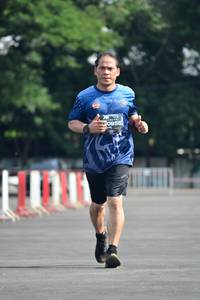 BIB: 0955
                            <button type="button" onclick="openModal(5174192)" class="btn btn-primary btn-sm float-right btn-popup" data-toggle="modal" data-target=".modal-high-quality">
                        <i class="fas fa-shopping-cart"></i> Add to Cart
                    </button>
                                            <button type="button" onclick="isThisMe(5174192, true)" class="btn btn-success btn-sm float-right btn-popup btn-isme hidden" data-toggle="tooltip" data-placement="bottom" title="นี่คือรูปของคุณใช่ไหม คลิกที่นี่เพื่อเอาเข้าอัลบั้ม">
                        <i class="fas fa-plus"></i> Add to album
                    </button>
                    <button type="button" onclick="isThisMe(5174192, false)" class="btn btn-warning btn-sm float-right btn-popup btn-isnotme hidden">
                        <i class="fas fa-ban"></i> Remove from album
                    </button>