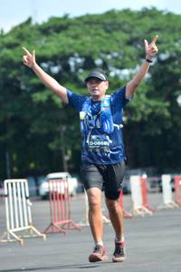 BIB: 0868
                            <button type="button" onclick="openModal(5174509)" class="btn btn-primary btn-sm float-right btn-popup" data-toggle="modal" data-target=".modal-high-quality">
                        <i class="fas fa-shopping-cart"></i> Add to Cart
                    </button>
                                            <button type="button" onclick="isThisMe(5174509, true)" class="btn btn-success btn-sm float-right btn-popup btn-isme hidden" data-toggle="tooltip" data-placement="bottom" title="นี่คือรูปของคุณใช่ไหม คลิกที่นี่เพื่อเอาเข้าอัลบั้ม">
                        <i class="fas fa-plus"></i> Add to album
                    </button>
                    <button type="button" onclick="isThisMe(5174509, false)" class="btn btn-warning btn-sm float-right btn-popup btn-isnotme hidden">
                        <i class="fas fa-ban"></i> Remove from album
                    </button>