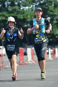 BIB: 05943, 0631, 
                            <button type="button" onclick="openModal(5175008)" class="btn btn-primary btn-sm float-right btn-popup" data-toggle="modal" data-target=".modal-high-quality">
                        <i class="fas fa-shopping-cart"></i> Add to Cart
                    </button>
                                            <button type="button" onclick="isThisMe(5175008, true)" class="btn btn-success btn-sm float-right btn-popup btn-isme hidden" data-toggle="tooltip" data-placement="bottom" title="นี่คือรูปของคุณใช่ไหม คลิกที่นี่เพื่อเอาเข้าอัลบั้ม">
                        <i class="fas fa-plus"></i> Add to album
                    </button>
                    <button type="button" onclick="isThisMe(5175008, false)" class="btn btn-warning btn-sm float-right btn-popup btn-isnotme hidden">
                        <i class="fas fa-ban"></i> Remove from album
                    </button>