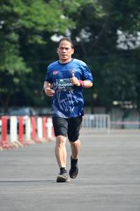 BIB: 0955
                            <button type="button" onclick="openModal(5174171)" class="btn btn-primary btn-sm float-right btn-popup" data-toggle="modal" data-target=".modal-high-quality">
                        <i class="fas fa-shopping-cart"></i> Add to Cart
                    </button>
                                            <button type="button" onclick="isThisMe(5174171, true)" class="btn btn-success btn-sm float-right btn-popup btn-isme hidden" data-toggle="tooltip" data-placement="bottom" title="นี่คือรูปของคุณใช่ไหม คลิกที่นี่เพื่อเอาเข้าอัลบั้ม">
                        <i class="fas fa-plus"></i> Add to album
                    </button>
                    <button type="button" onclick="isThisMe(5174171, false)" class="btn btn-warning btn-sm float-right btn-popup btn-isnotme hidden">
                        <i class="fas fa-ban"></i> Remove from album
                    </button>