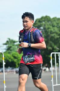 BIB: 0106
                            <button type="button" onclick="openModal(5175645)" class="btn btn-primary btn-sm float-right btn-popup" data-toggle="modal" data-target=".modal-high-quality">
                        <i class="fas fa-shopping-cart"></i> Add to Cart
                    </button>
                                            <button type="button" onclick="isThisMe(5175645, true)" class="btn btn-success btn-sm float-right btn-popup btn-isme hidden" data-toggle="tooltip" data-placement="bottom" title="นี่คือรูปของคุณใช่ไหม คลิกที่นี่เพื่อเอาเข้าอัลบั้ม">
                        <i class="fas fa-plus"></i> Add to album
                    </button>
                    <button type="button" onclick="isThisMe(5175645, false)" class="btn btn-warning btn-sm float-right btn-popup btn-isnotme hidden">
                        <i class="fas fa-ban"></i> Remove from album
                    </button>