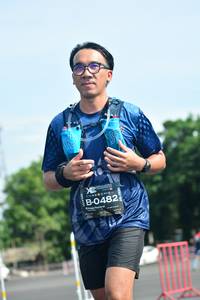 BIB: 0482, 
                            <button type="button" onclick="openModal(5174622)" class="btn btn-primary btn-sm float-right btn-popup" data-toggle="modal" data-target=".modal-high-quality">
                        <i class="fas fa-shopping-cart"></i> Add to Cart
                    </button>
                                            <button type="button" onclick="isThisMe(5174622, true)" class="btn btn-success btn-sm float-right btn-popup btn-isme hidden" data-toggle="tooltip" data-placement="bottom" title="นี่คือรูปของคุณใช่ไหม คลิกที่นี่เพื่อเอาเข้าอัลบั้ม">
                        <i class="fas fa-plus"></i> Add to album
                    </button>
                    <button type="button" onclick="isThisMe(5174622, false)" class="btn btn-warning btn-sm float-right btn-popup btn-isnotme hidden">
                        <i class="fas fa-ban"></i> Remove from album
                    </button>