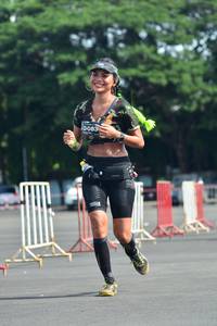 BIB: 083
                            <button type="button" onclick="openModal(5175649)" class="btn btn-primary btn-sm float-right btn-popup" data-toggle="modal" data-target=".modal-high-quality">
                        <i class="fas fa-shopping-cart"></i> Add to Cart
                    </button>
                                            <button type="button" onclick="isThisMe(5175649, true)" class="btn btn-success btn-sm float-right btn-popup btn-isme hidden" data-toggle="tooltip" data-placement="bottom" title="นี่คือรูปของคุณใช่ไหม คลิกที่นี่เพื่อเอาเข้าอัลบั้ม">
                        <i class="fas fa-plus"></i> Add to album
                    </button>
                    <button type="button" onclick="isThisMe(5175649, false)" class="btn btn-warning btn-sm float-right btn-popup btn-isnotme hidden">
                        <i class="fas fa-ban"></i> Remove from album
                    </button>