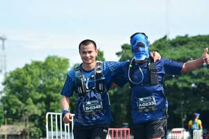 BIB: 0348, 0233
                            <button type="button" onclick="openModal(5175410)" class="btn btn-primary btn-sm float-right btn-popup" data-toggle="modal" data-target=".modal-high-quality">
                        <i class="fas fa-shopping-cart"></i> Add to Cart
                    </button>
                                            <button type="button" onclick="isThisMe(5175410, true)" class="btn btn-success btn-sm float-right btn-popup btn-isme hidden" data-toggle="tooltip" data-placement="bottom" title="นี่คือรูปของคุณใช่ไหม คลิกที่นี่เพื่อเอาเข้าอัลบั้ม">
                        <i class="fas fa-plus"></i> Add to album
                    </button>
                    <button type="button" onclick="isThisMe(5175410, false)" class="btn btn-warning btn-sm float-right btn-popup btn-isnotme hidden">
                        <i class="fas fa-ban"></i> Remove from album
                    </button>